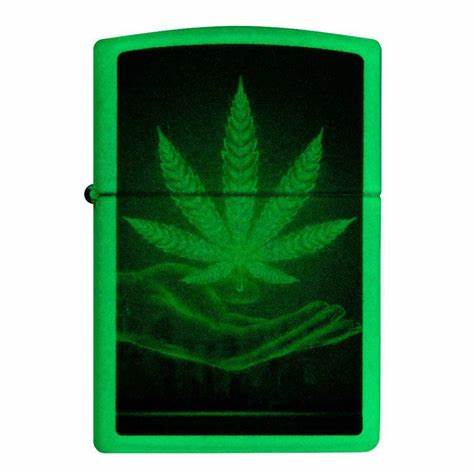 ZIPPO LIGHTER GLOWING LEAF DESIGN 46266